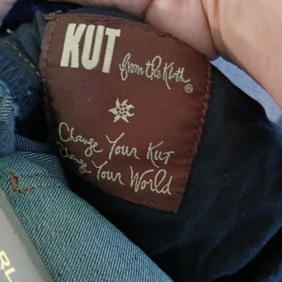 KUT From the Kloth Woman CARLO Ankle Skinny Raw Hem Plus Size Jeans Size: 18 - Picture 7 of 14